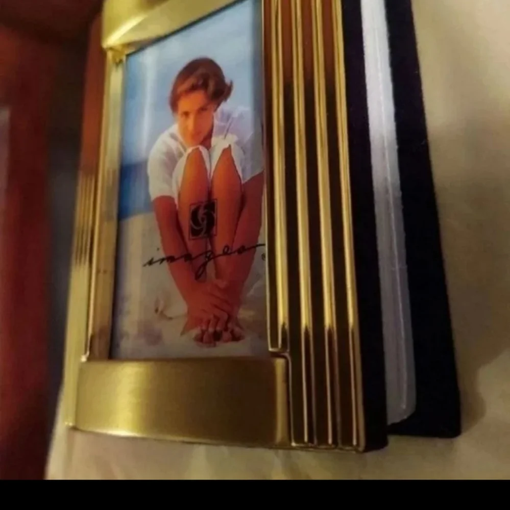 1980S NWT GOLD VELVET FRAMED PHOTO ALBUM BOOK 4 x 3 - 50 PAGES